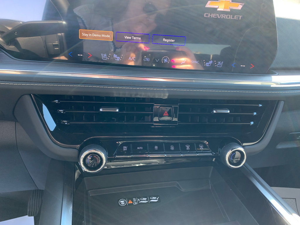 New 2026 Chevrolet Suburban Premier AWD/4WD image 24
