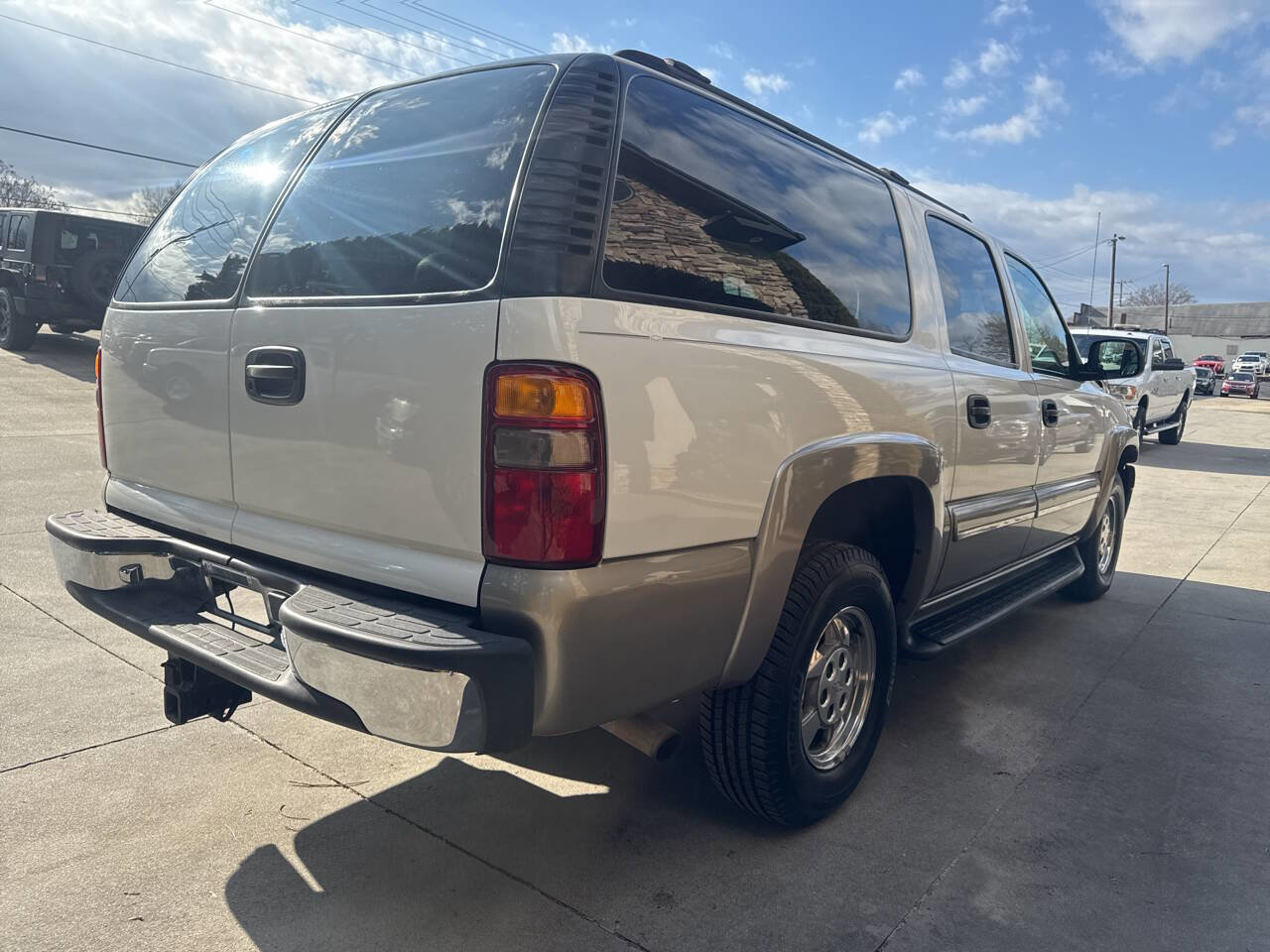 Used 2000 Chevrolet Suburban LS w/ LS Preferred Equipment Group image 5