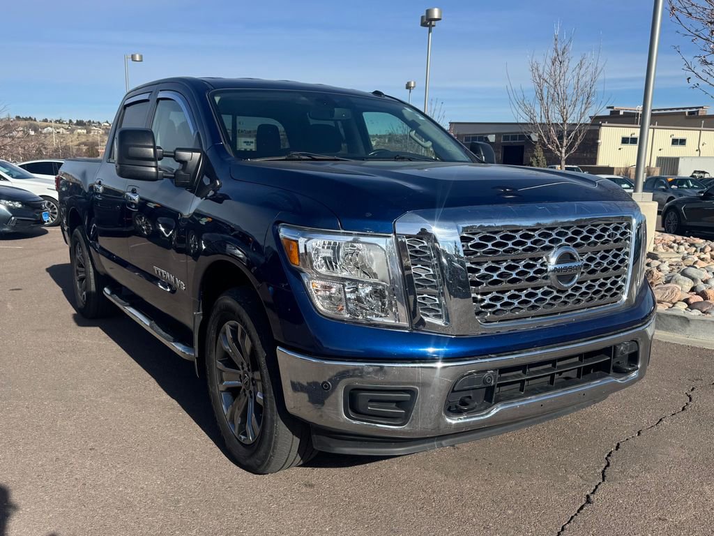 Used 2019 Nissan Titan SV w/ SV Convenience Package image 1