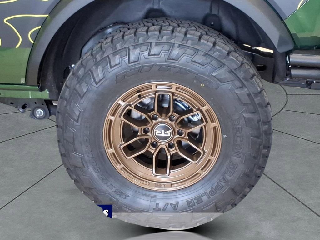 New 2025 Ford Bronco Badlands image 8