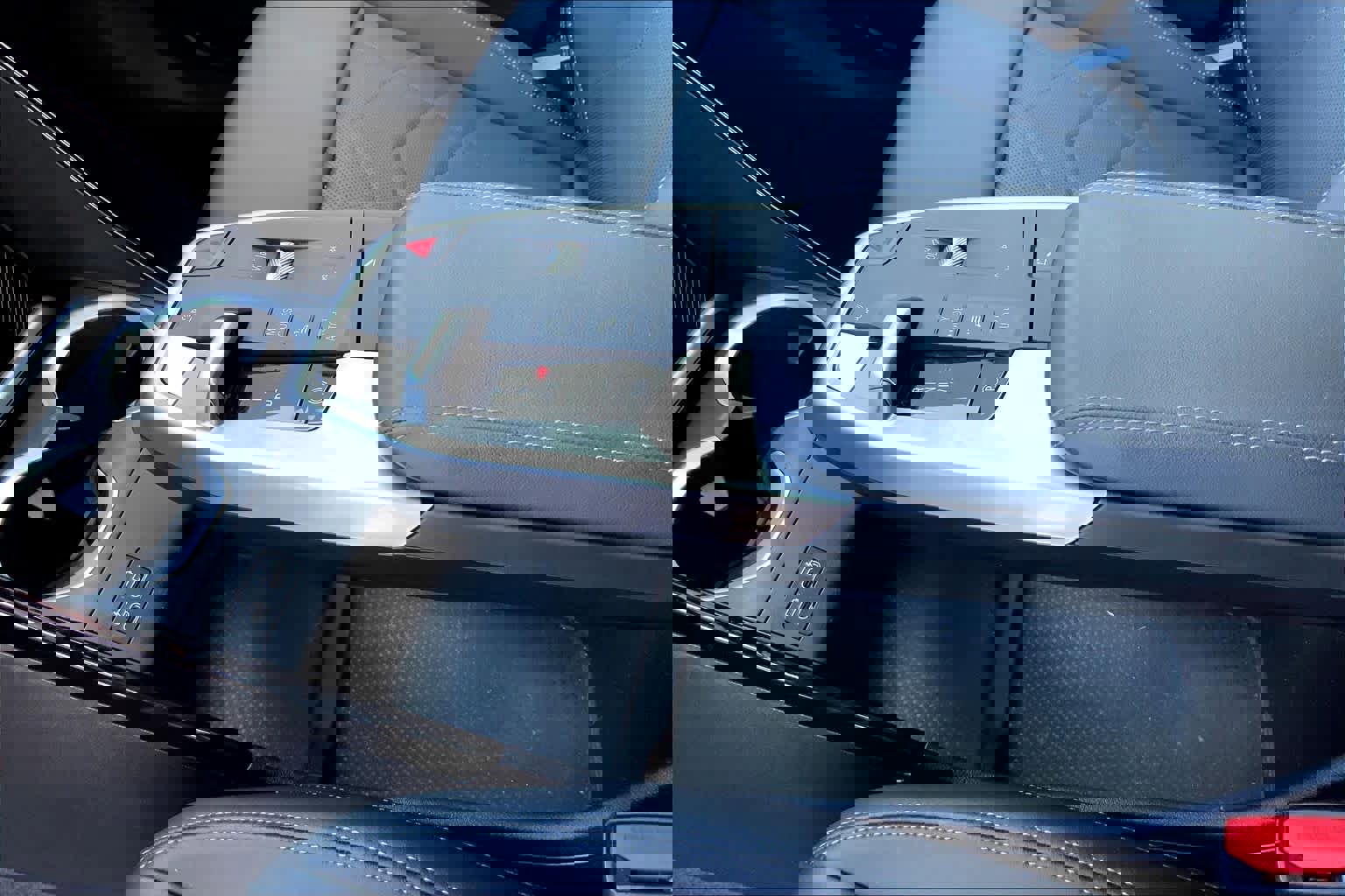 Certified 2025 BMW X1 xDrive28i image 18