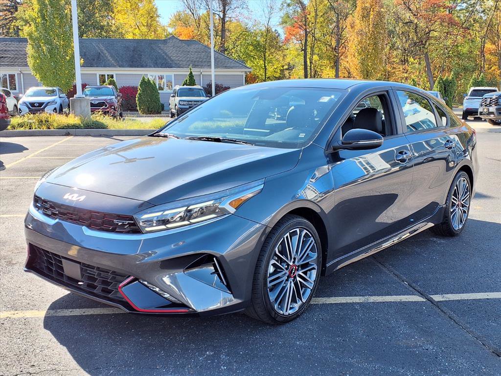 Used 2023 Kia Forte GT image 3