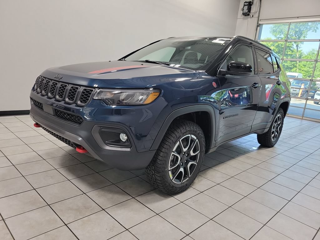 New 2026 Jeep Compass Trailhawk w/ Sun, Sound & Navigation Group AWD/4WD image 3