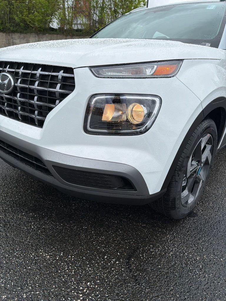 New 2026 Hyundai Venue SEL FWD image 9