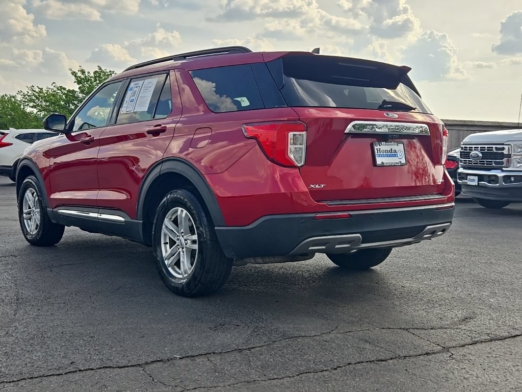 Used 2022 Ford Explorer XLT w/ Equipment Group 202A AWD/4WD image 5