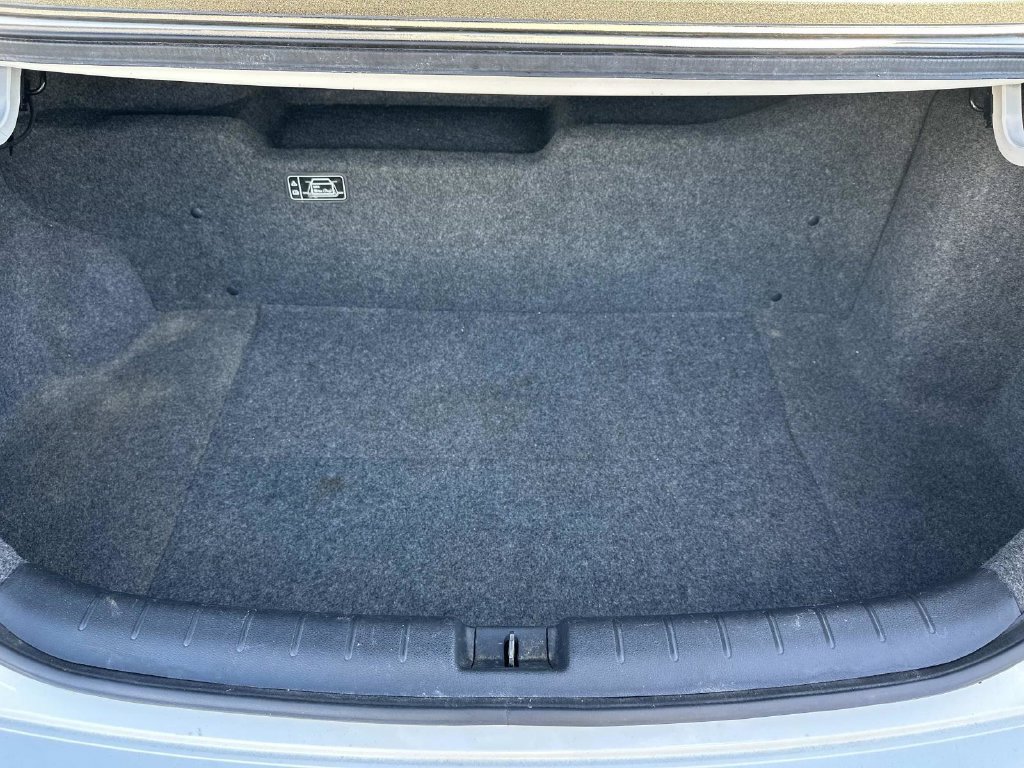 Used 2015 Honda Accord EX-L image 10