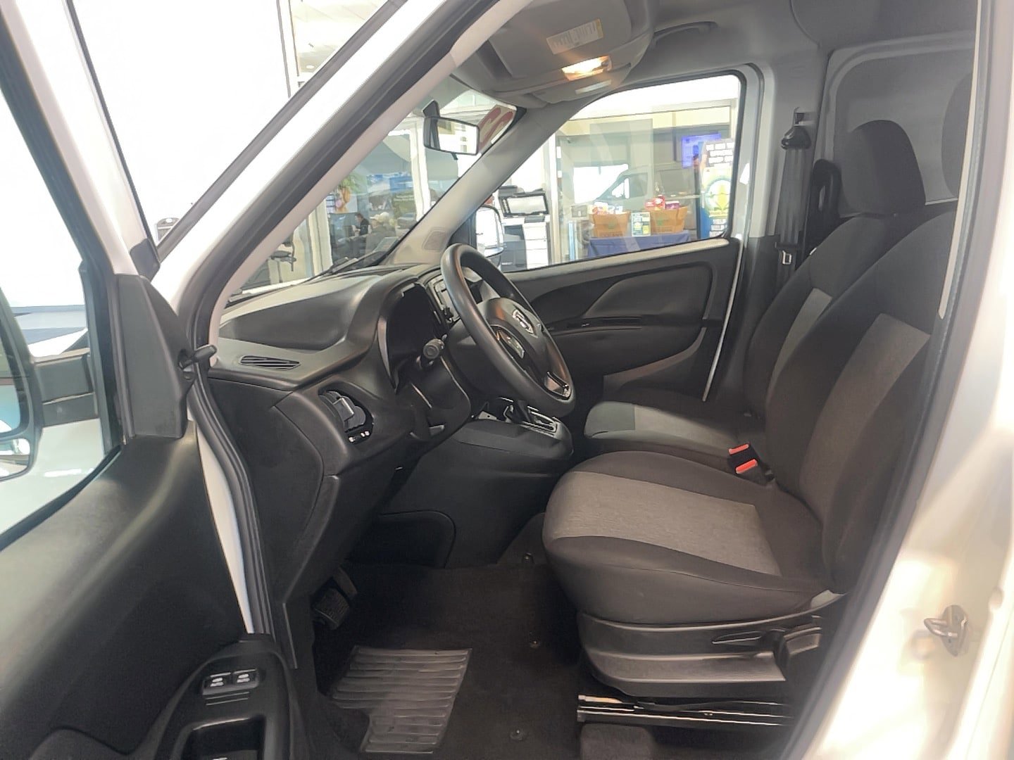 Used 2022 RAM ProMaster City Tradesman FWD image 19