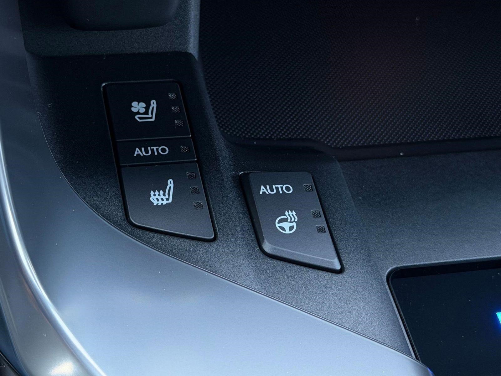 New 2026 Lexus LX 600 4WD w/ Premium Package image 32