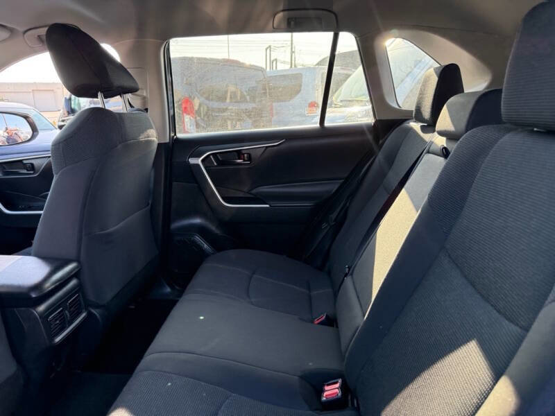 Used 2023 Toyota RAV4 LE image 16