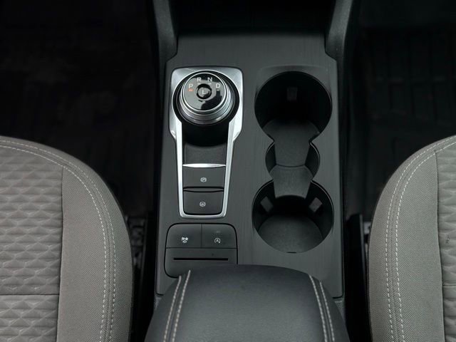 Used 2021 Ford Escape SE image 23