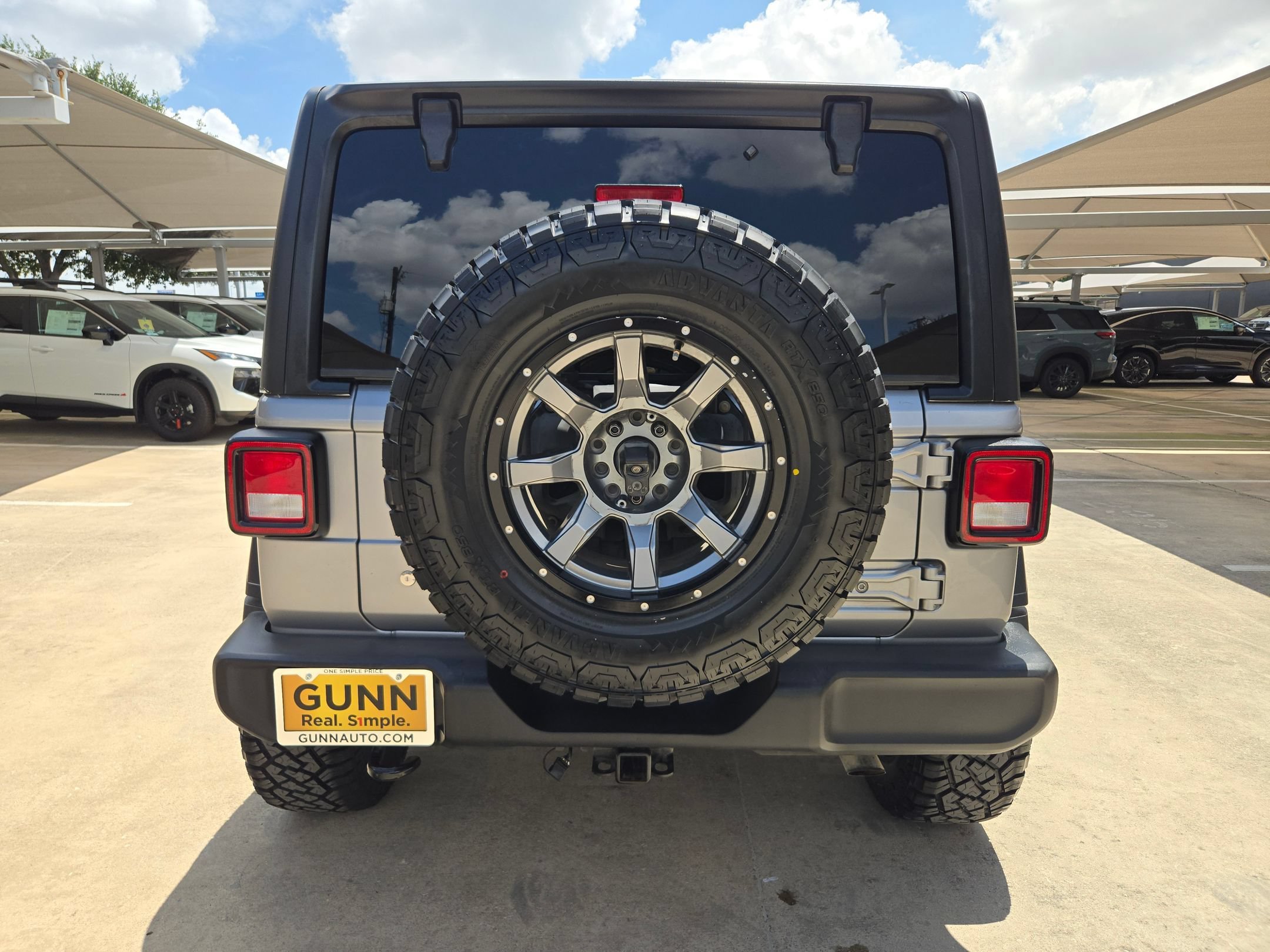 Used 2018 Jeep Wrangler Unlimited Sport S AWD/4WD image 4