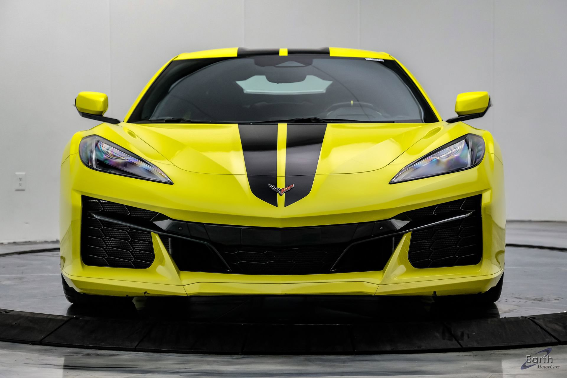 Used 2024 Chevrolet Corvette Z06 w/ Stealth Interior Trim Package RWD image 39