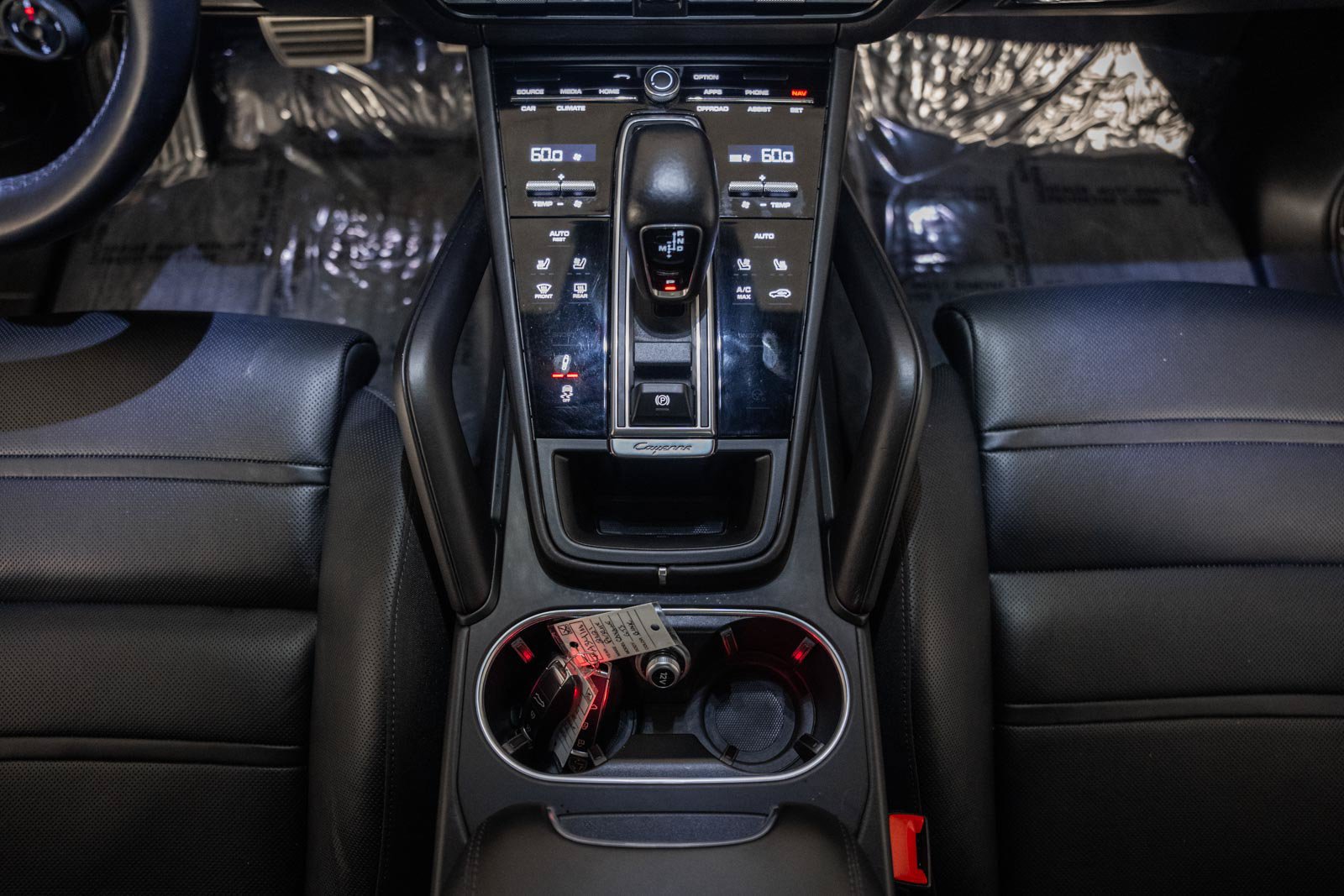 Used 2021 Porsche Cayenne GTS AWD/4WD image 32