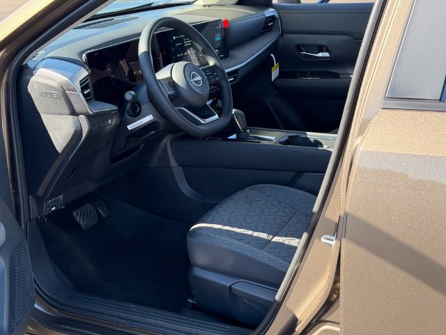 New 2027 Nissan Kicks SV FWD image 11