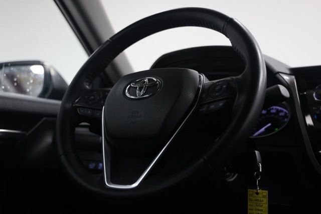 Used 2020 Toyota Camry SE FWD image 33