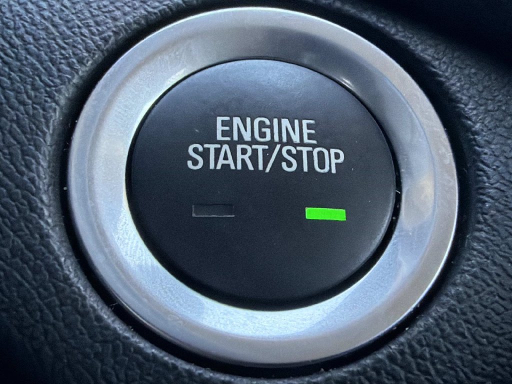 Used 2024 Chevrolet Equinox LT FWD image 23