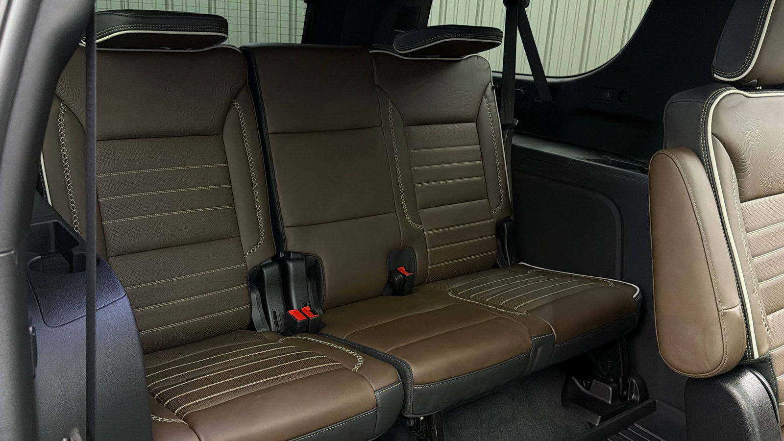 Used 2026 GMC Yukon XL Denali Ultimate w/ LPO, Floor Liner Package AWD/4WD image 40