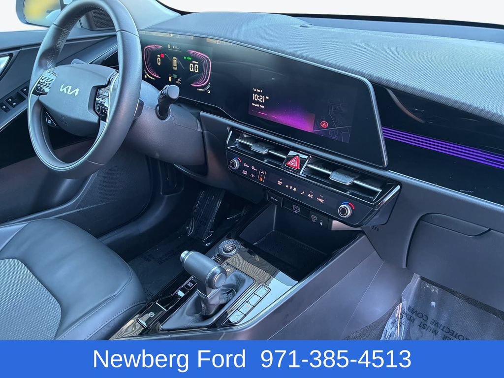 Used 2024 Kia Niro EX FWD image 26