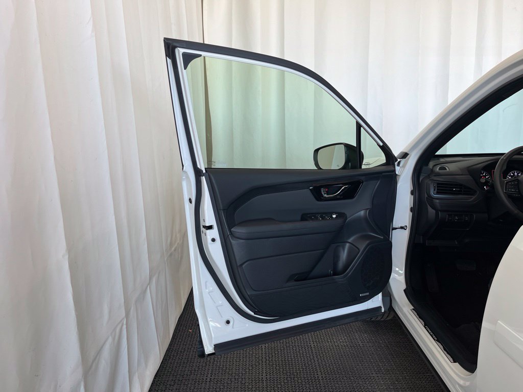 Used 2025 Subaru Forester Limited AWD/4WD image 18