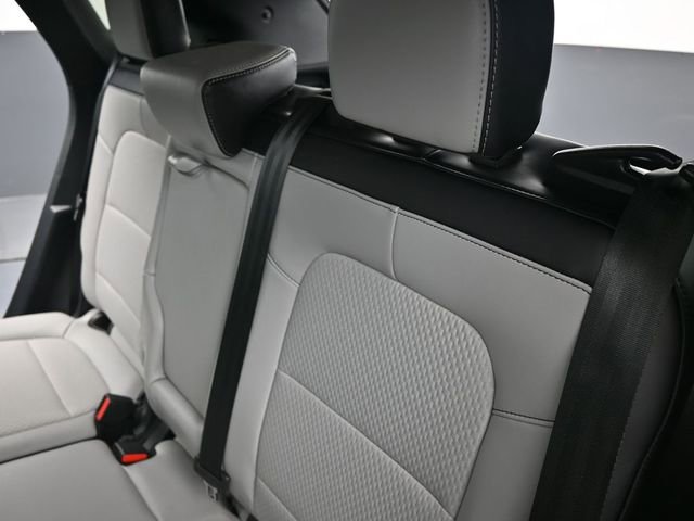 Used 2025 Ford Escape SE image 23