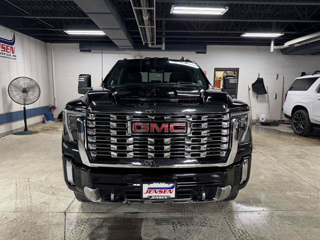 Certified 2024 GMC Sierra 3500 Denali w/ Denali Reserve Package AWD/4WD image 2