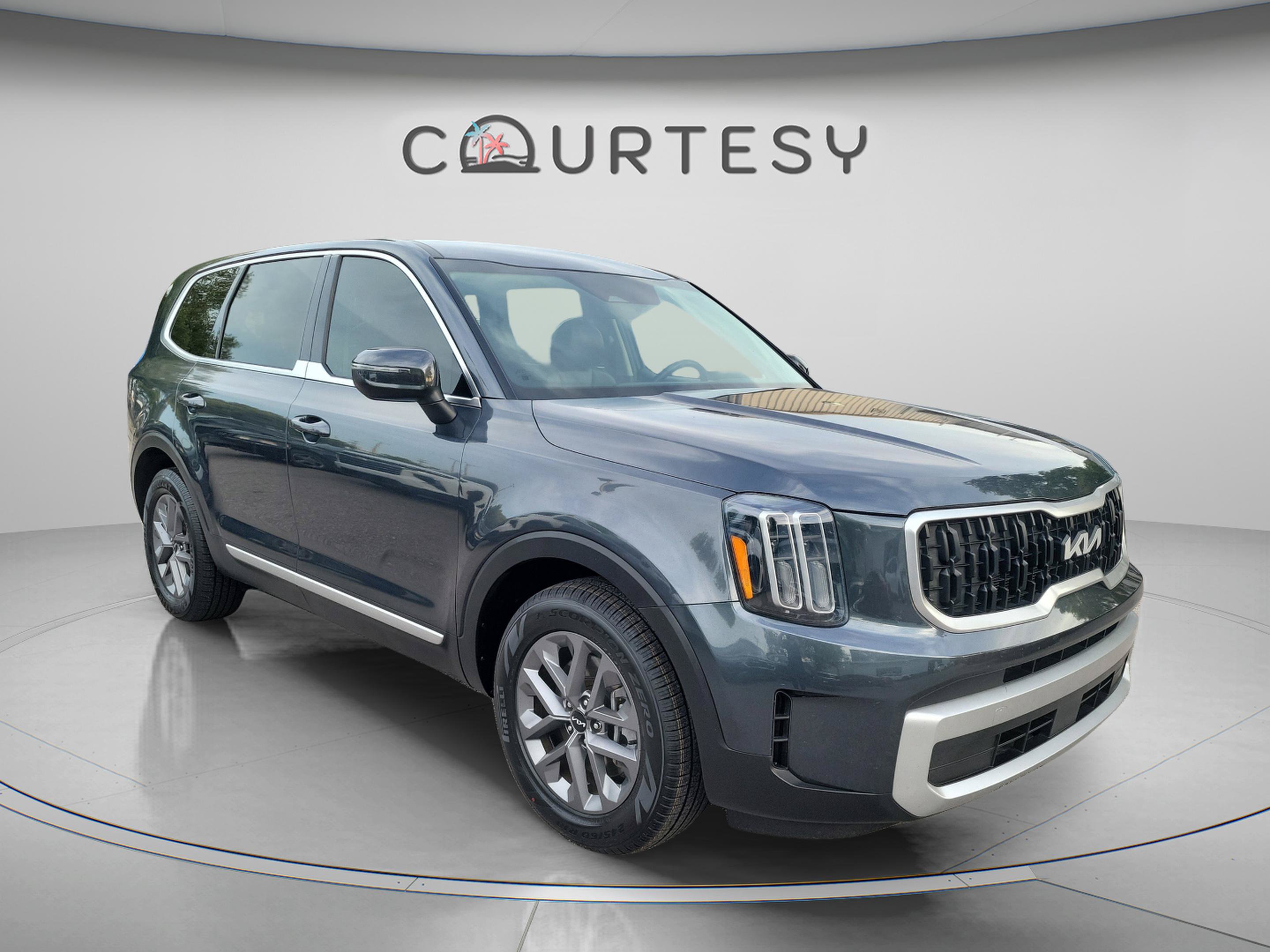 Used 2023 Kia Telluride LX FWD image 10