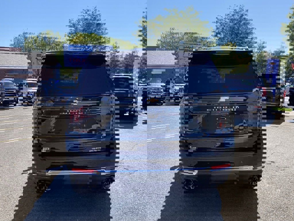 New 2025 Chevrolet Suburban Premier image 6