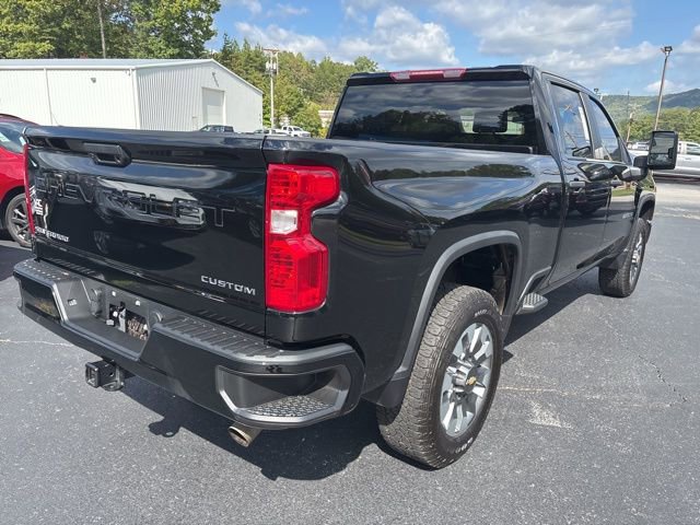 Used 2024 Chevrolet Silverado 2500 Custom image 4