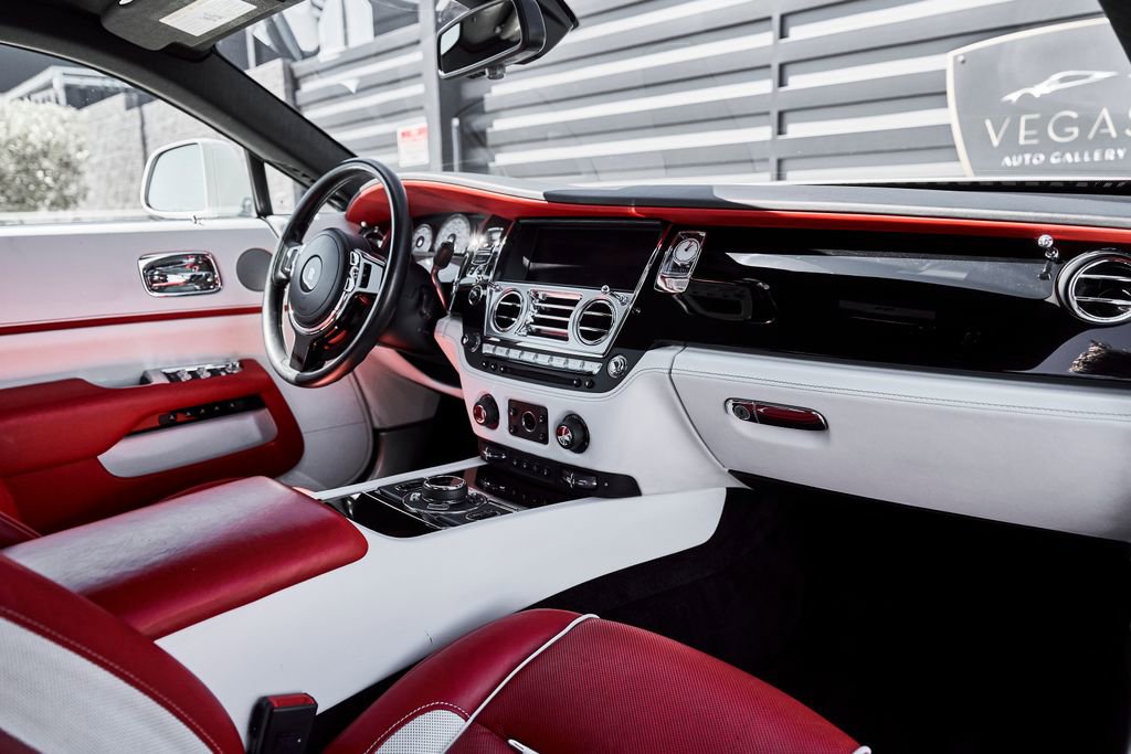 Used 2020 Rolls-Royce Wraith RWD image 35