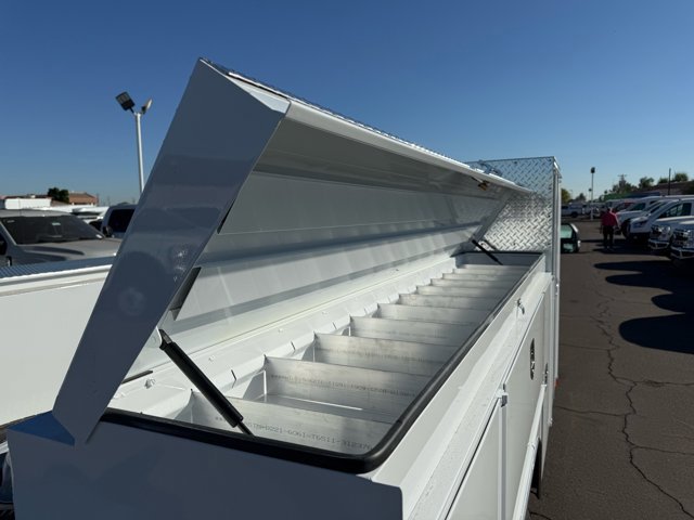 New 2026 Ford F550 4x4 SuperCab Super Duty image 13