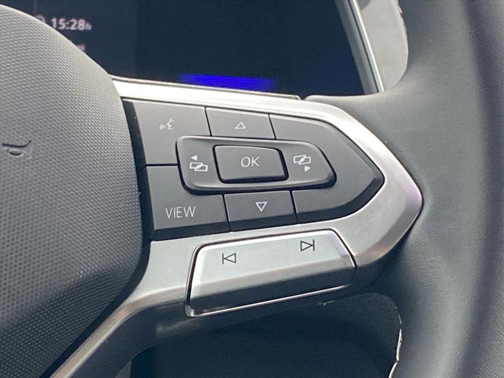 Certified 2023 Volkswagen Tiguan SE R-Line AWD/4WD image 9