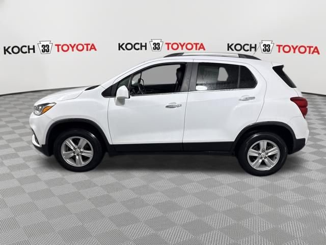Used 2020 Chevrolet Trax LT w/ LT Convenience Package image 4