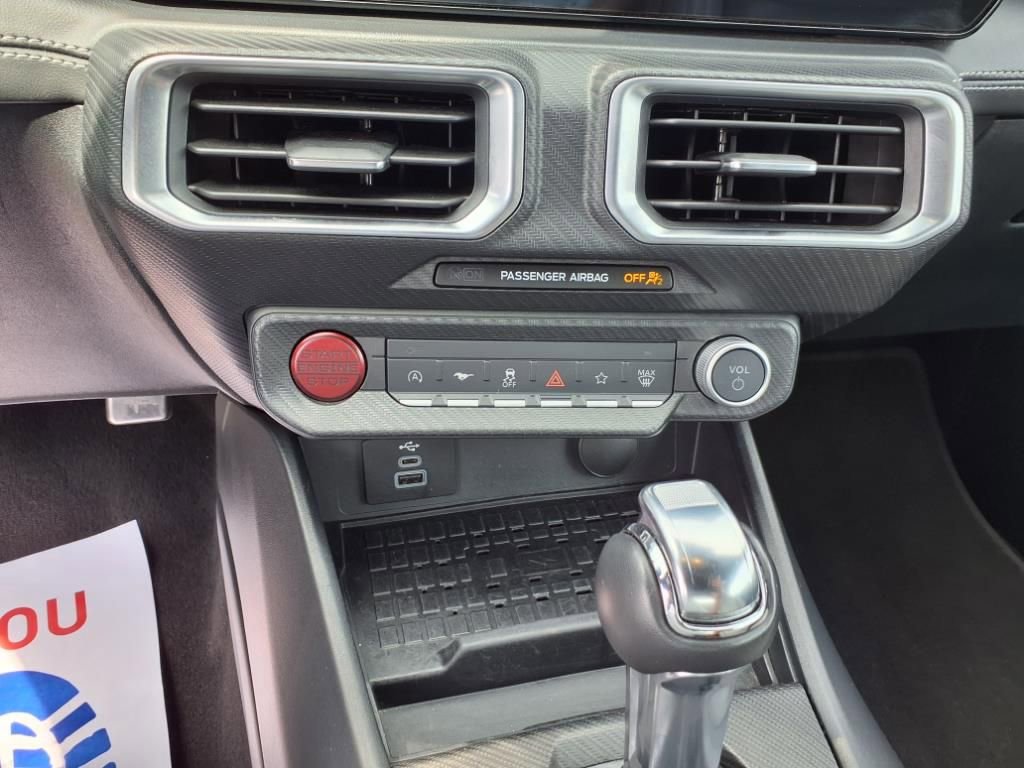 Used 2024 Ford Mustang Premium image 11