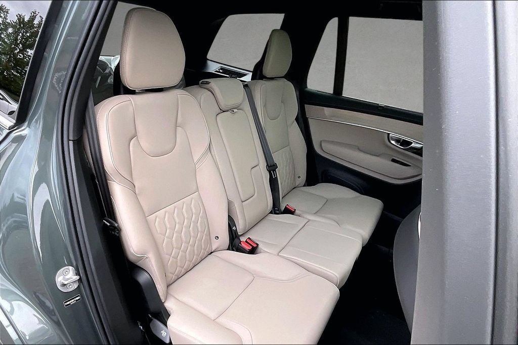 New 2027 Volvo XC90 B6 Plus AWD/4WD image 11