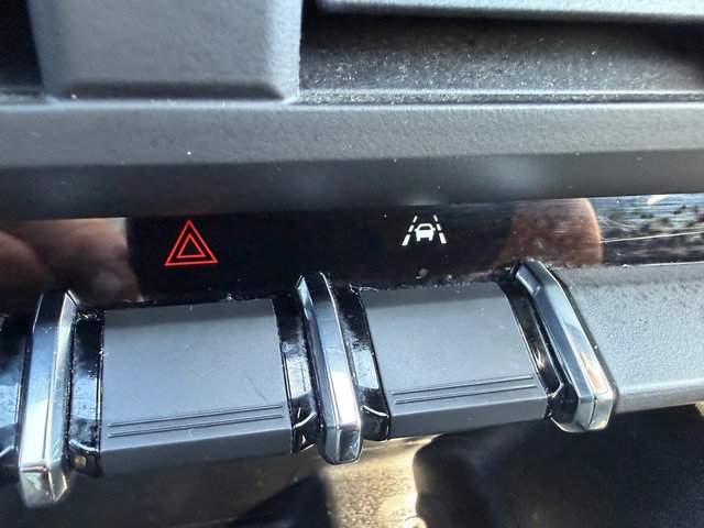 Used 2023 Chevrolet Colorado W/T RWD image 19