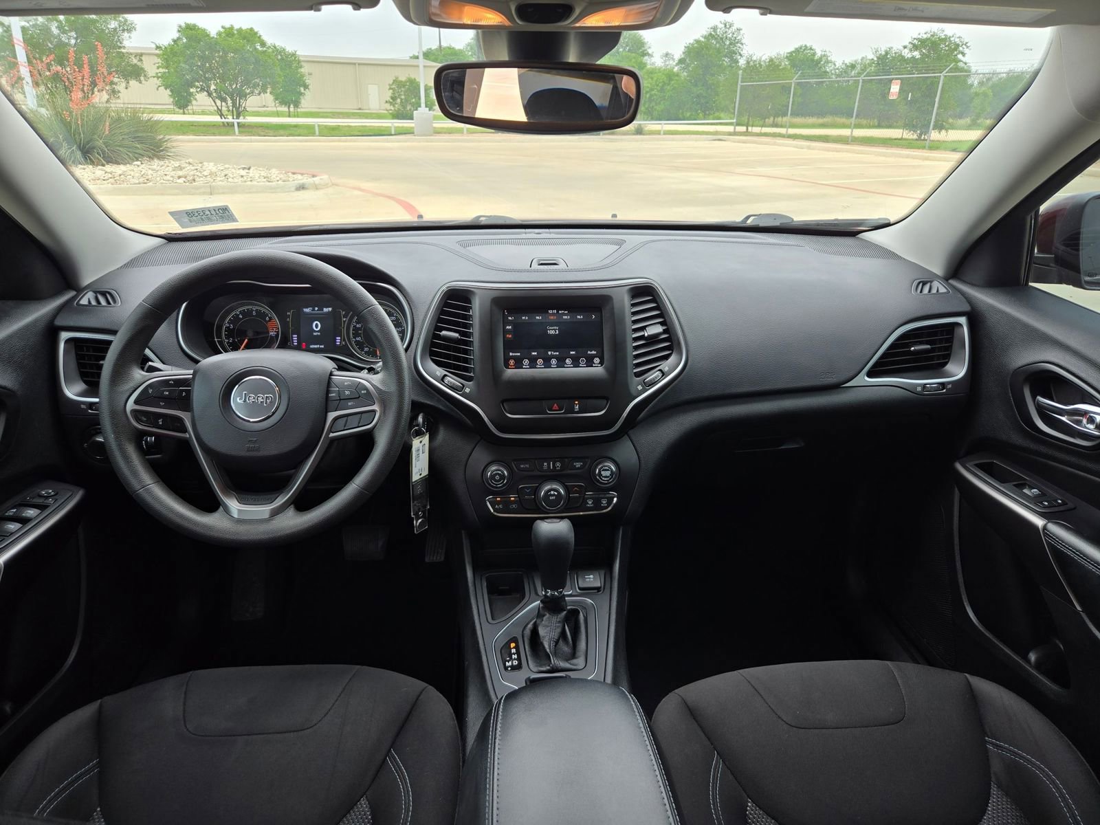 Used 2021 Jeep Cherokee Latitude FWD image 13