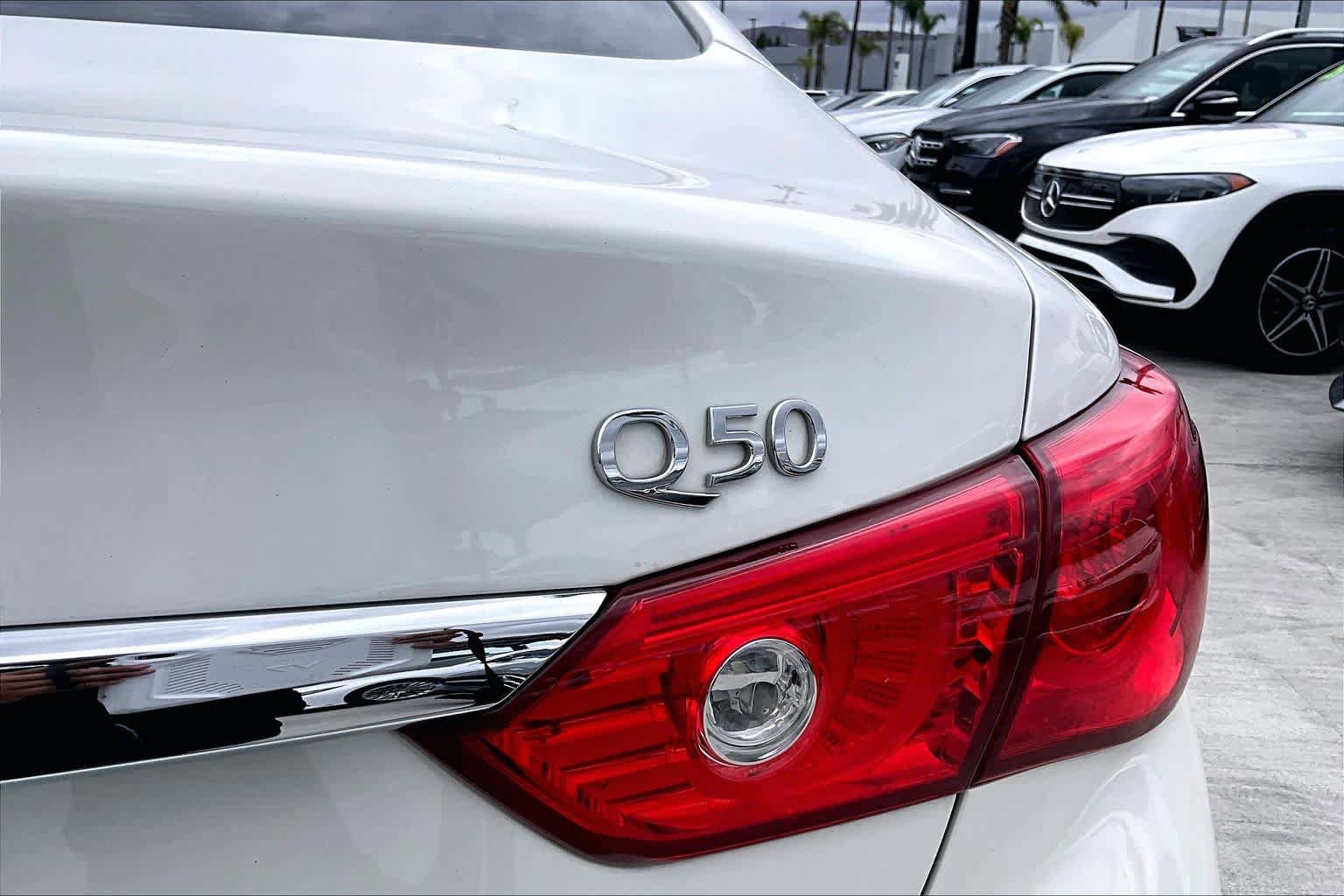 Used 2017 INFINITI Q50 Signature Edition RWD image 9