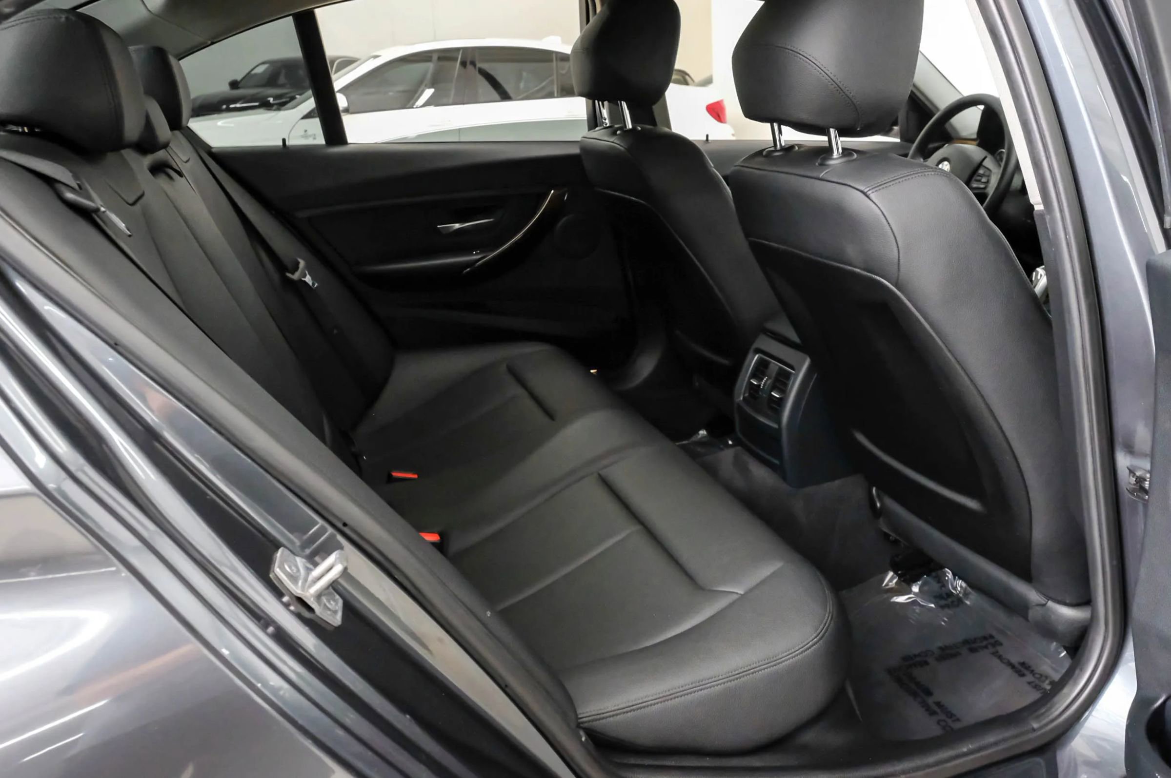 Used 2016 BMW 320i xDrive Sedan AWD/4WD image 34