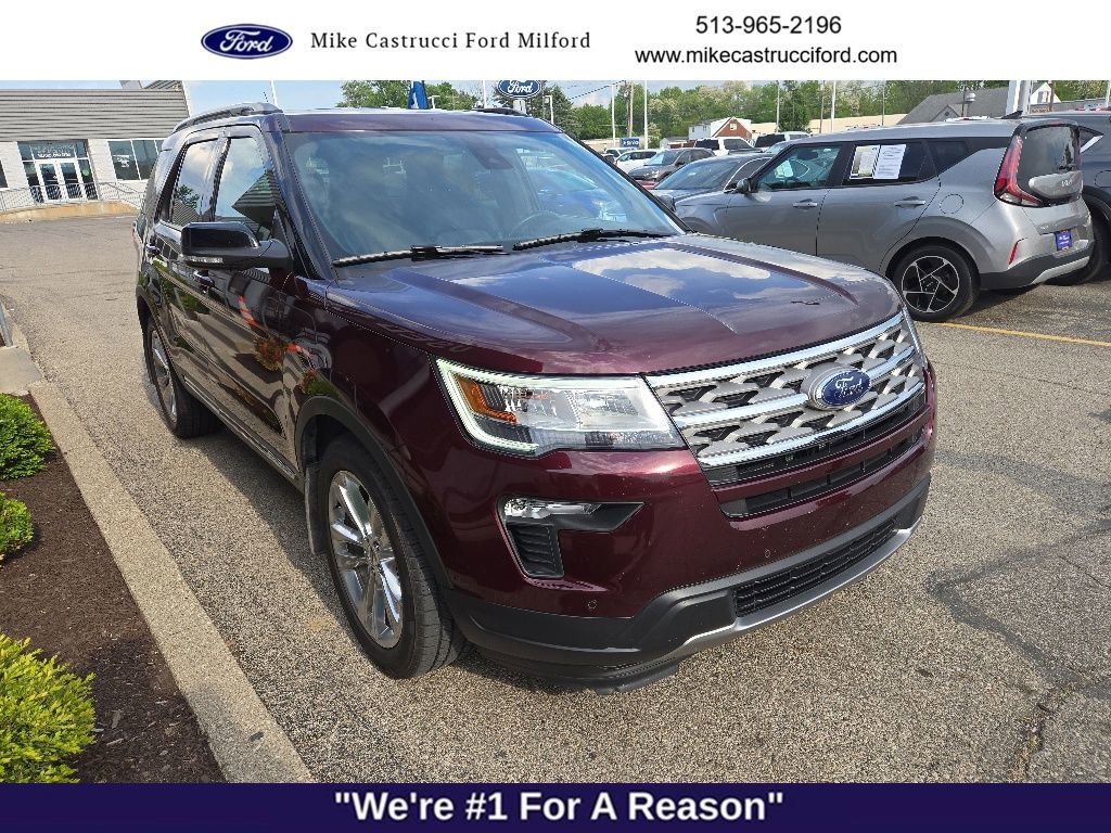 Used 2018 Ford Explorer XLT w/ Equipment Group 202A FWD image 3