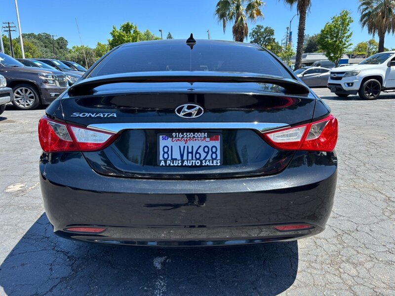 Used 2013 Hyundai Sonata GLS FWD image 5