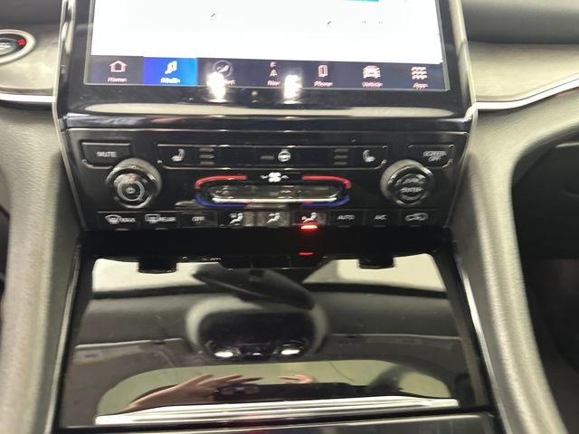 Used 2023 Jeep Grand Cherokee 4WD 4xe image 23