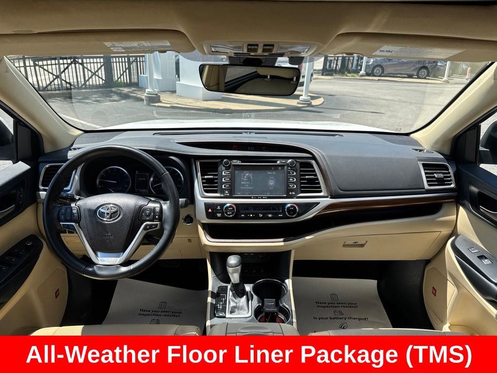 Used 2019 Toyota Highlander Limited Platinum AWD/4WD image 18