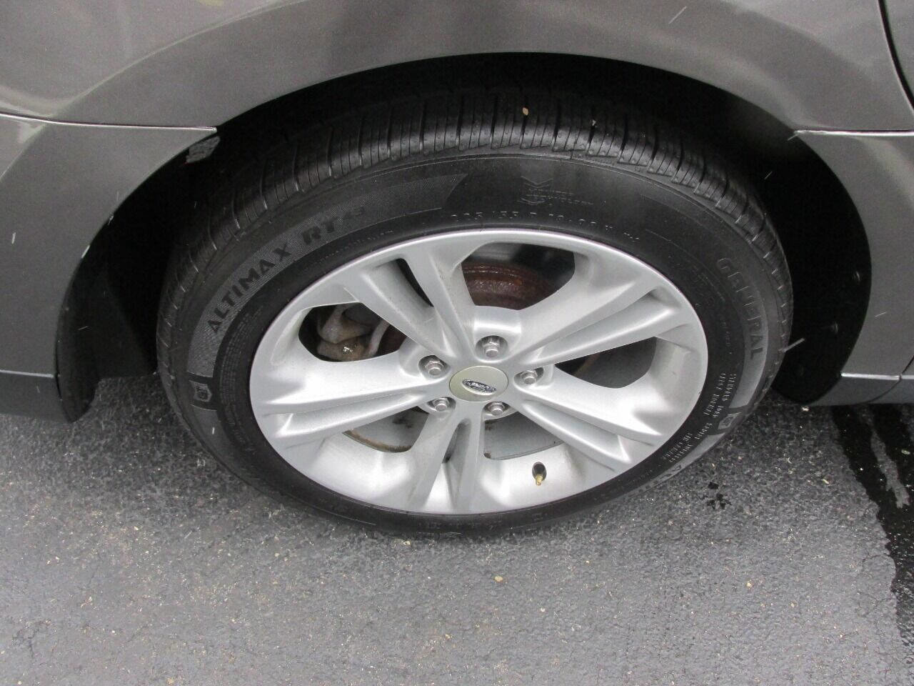 Used 2013 Ford Taurus SEL image 37