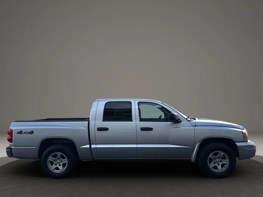 Used 2006 Dodge Dakota SLT w/ Trailer Tow Group AWD/4WD image 7