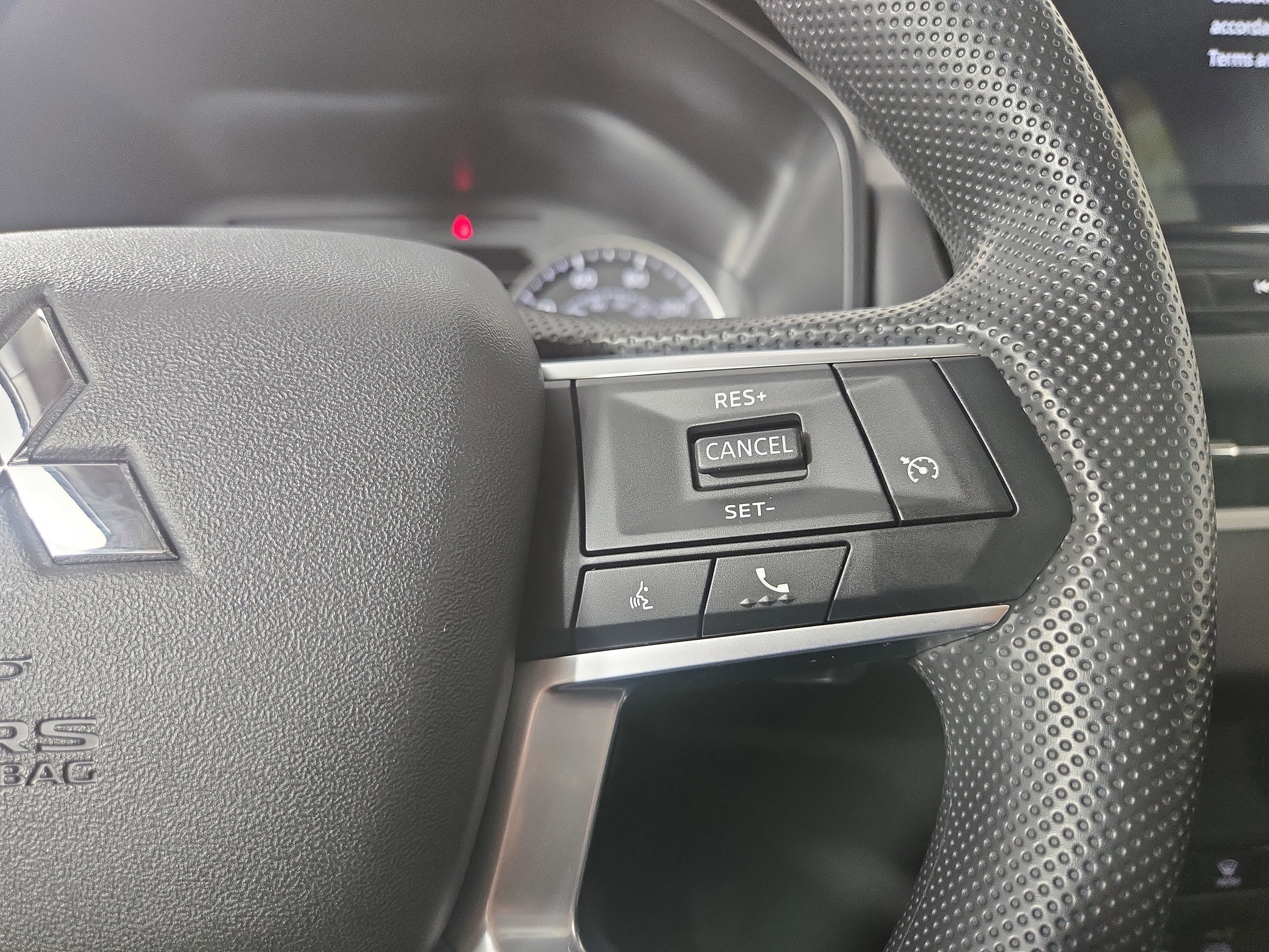 New 2026 Mitsubishi Outlander ES AWD/4WD image 16