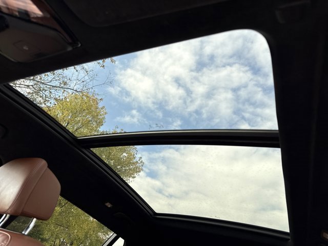 Certified 2023 BMW X7 xDrive40i w/ M Sport Package image 62