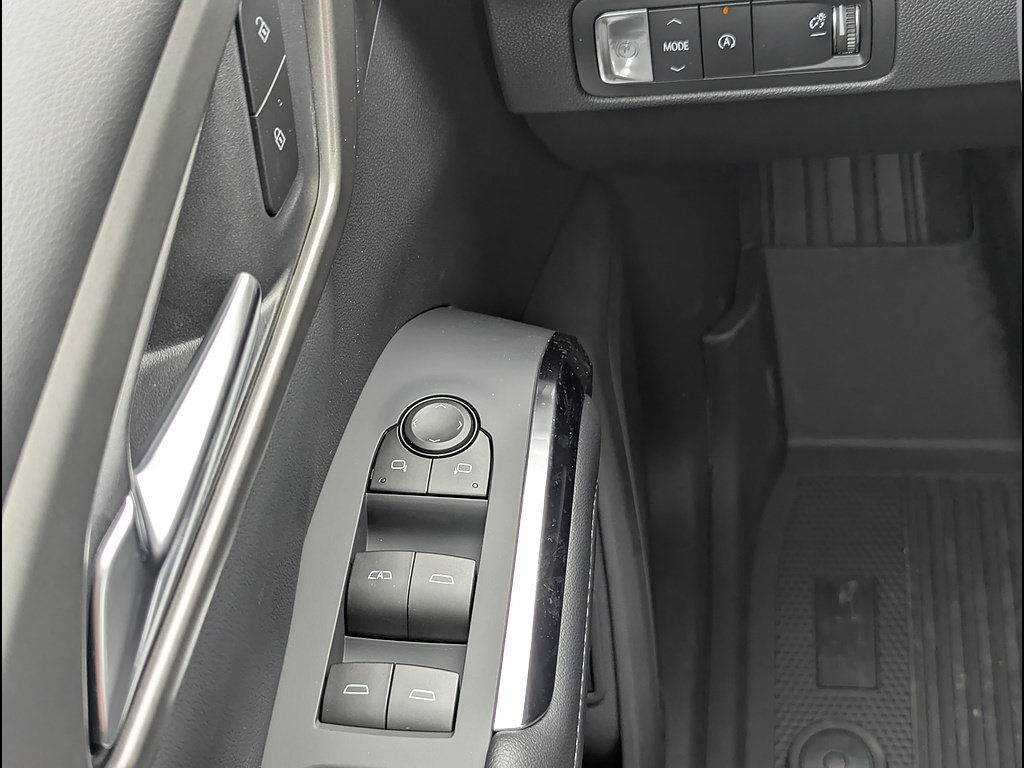 New 2026 Chevrolet Traverse LT w/ LPO, Floor Liner Package FWD image 21