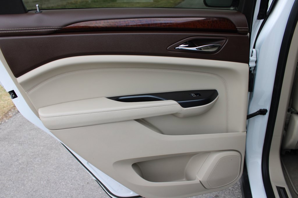 Used 2015 Cadillac SRX Luxury w/ Driver Awareness Package image 28