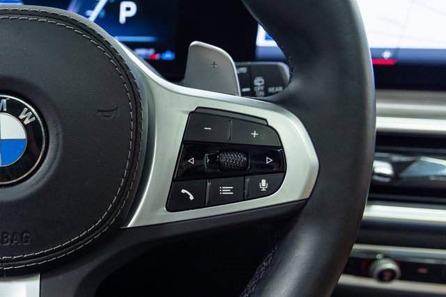 Used 2023 BMW X7 xDrive40i w/ M Sport Package image 16