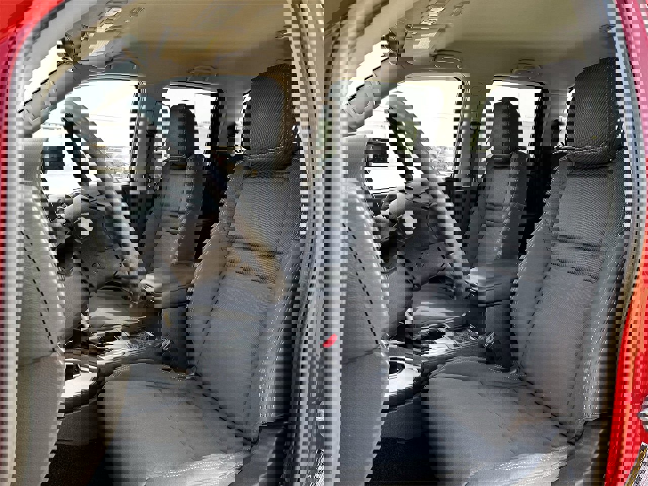 Used 2023 Nissan Frontier SV image 21